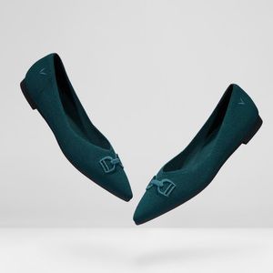 BNIB Vivaia pointed toe flats with embellishment